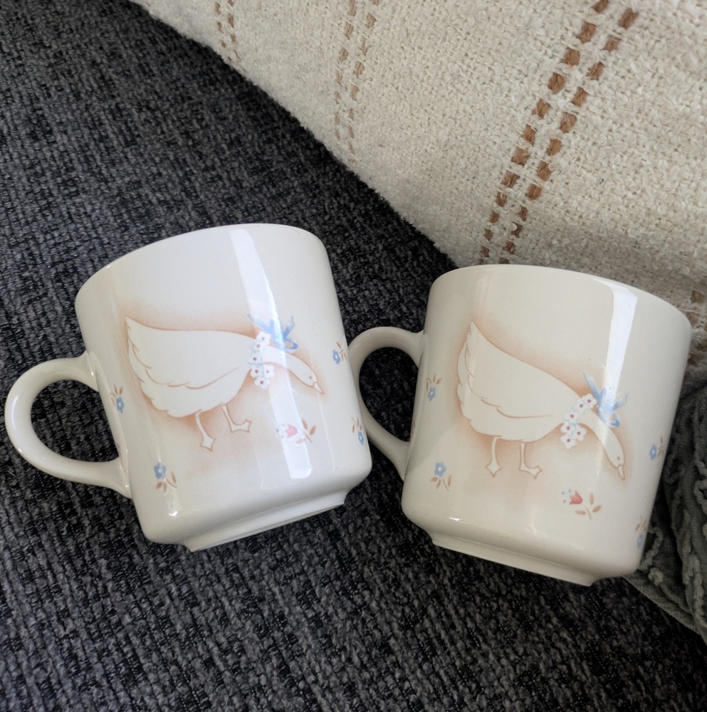 Vintage Corningware Graphic Pair Of Geese Coffee Mugs, 10 oz